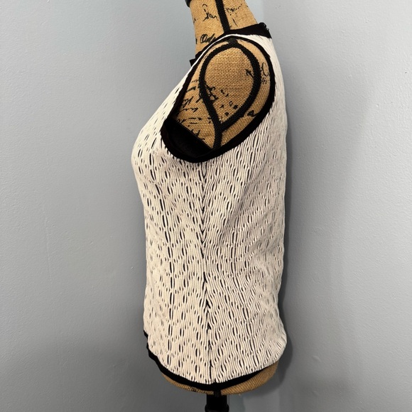 WHBM Patterned Textured Tank Top - Picture 5 of 14